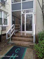 featured image of 152 E Walnut St