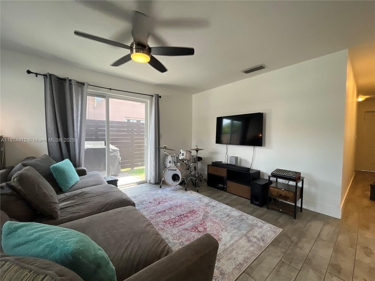 130 Northwest 57th Street #1 - Photo 4 of 14