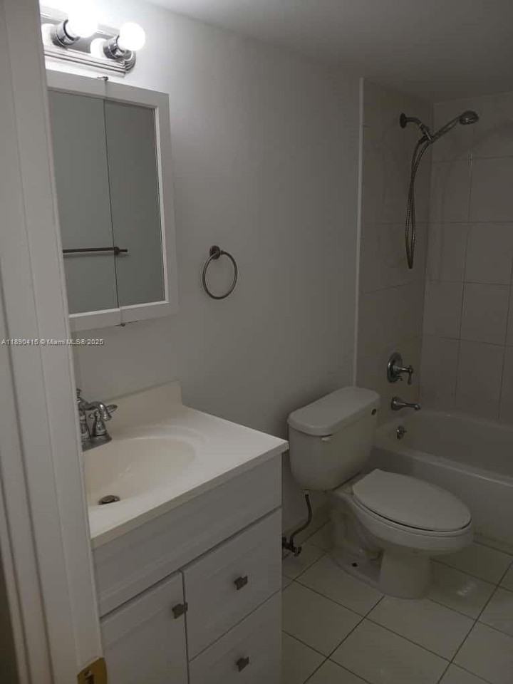 8405 Nw 8th St #311 - Photo 6 of 14