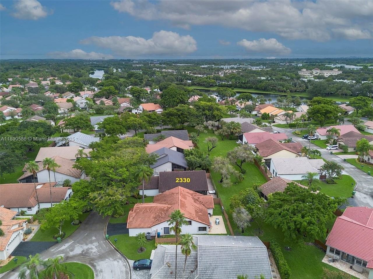 2330 Dover - Photo 4 of 46