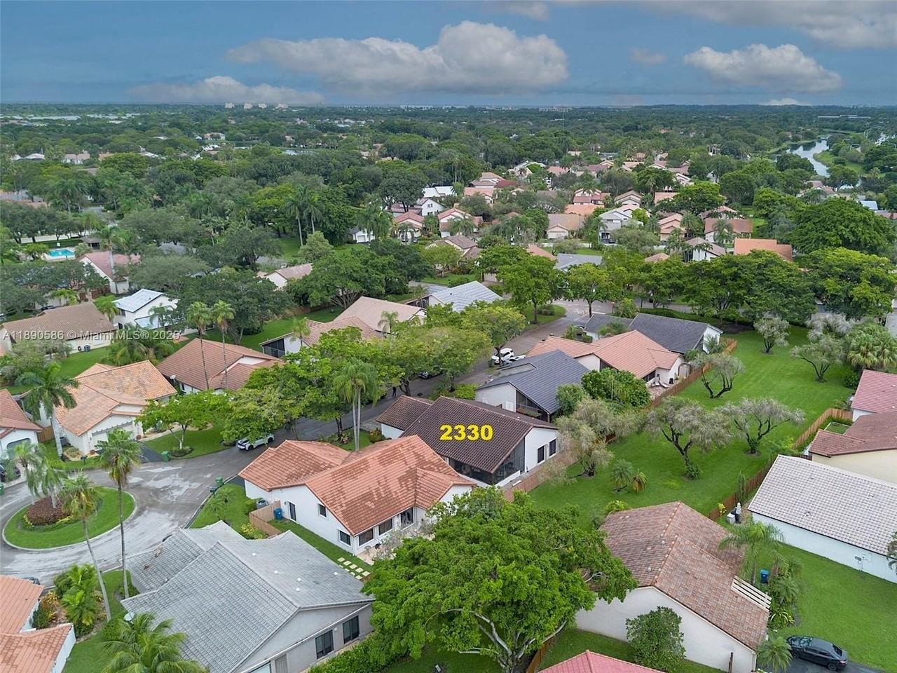 2330 Dover - Photo 5 of 46