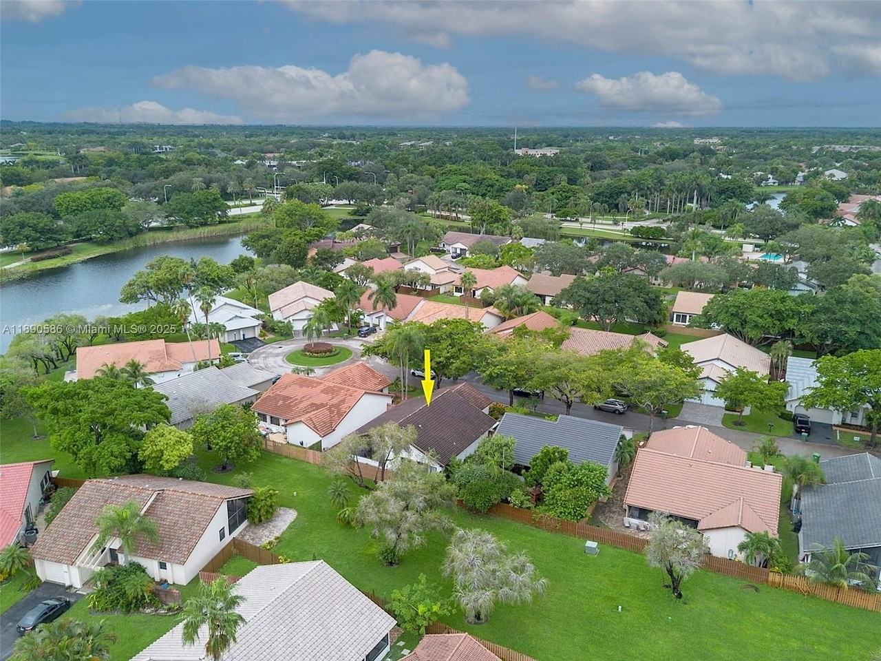 2330 Dover - Photo 7 of 46