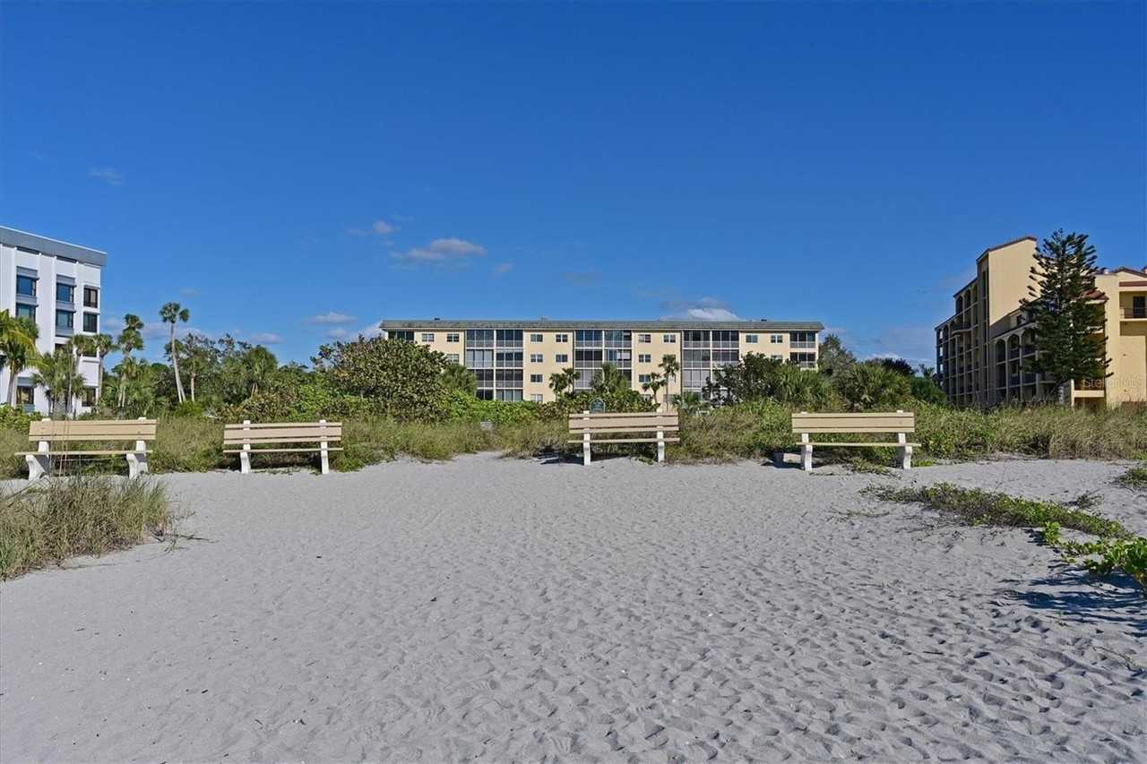 8630 Midnight Pass Rd #A303 - Photo 5 of 40