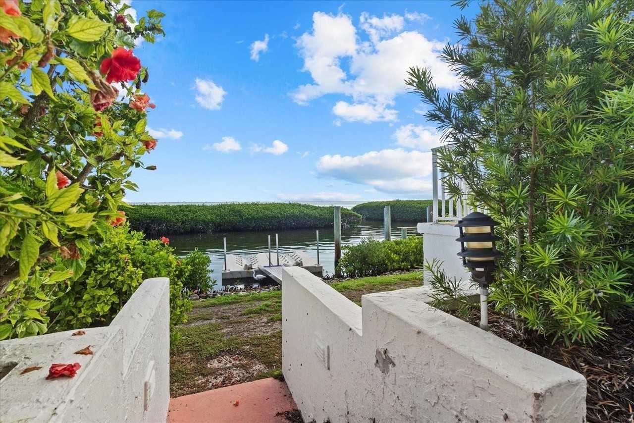 2254 Harbour Court Dr - Photo 5 of 50