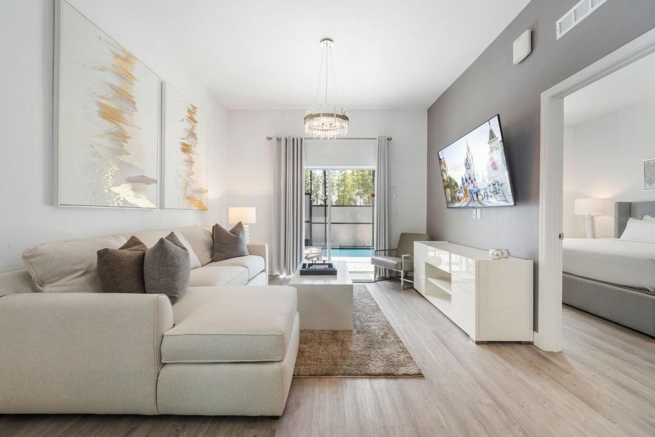 384 384 FAMAGUSTA DRIVE - Photo 4 of 50