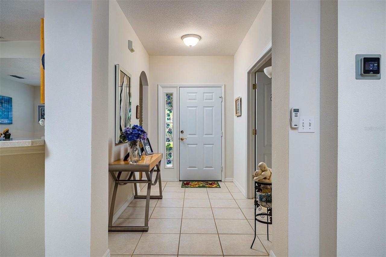 10709 Collar Dr - Photo 6 of 48