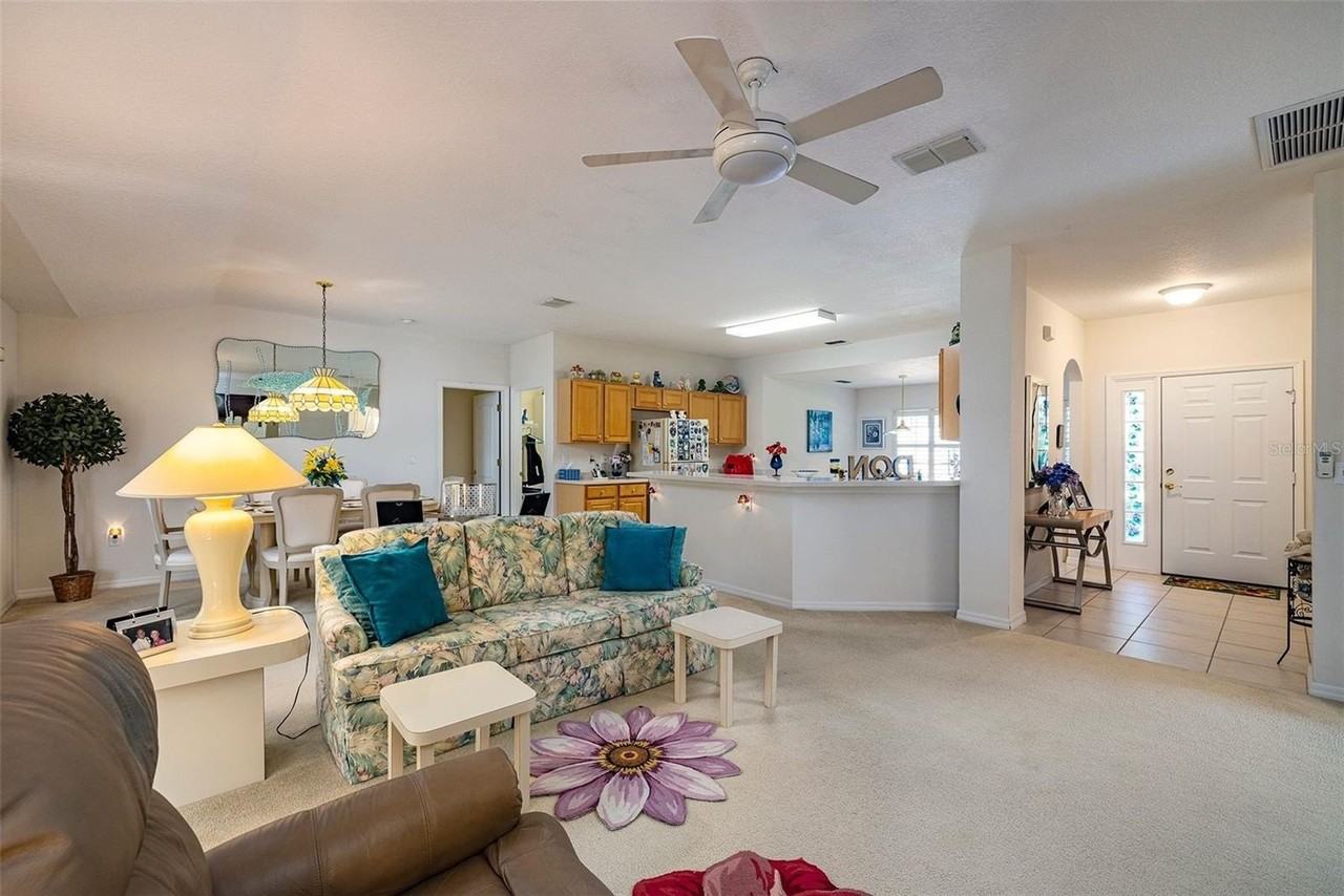 10709 Collar Dr - Photo 7 of 48