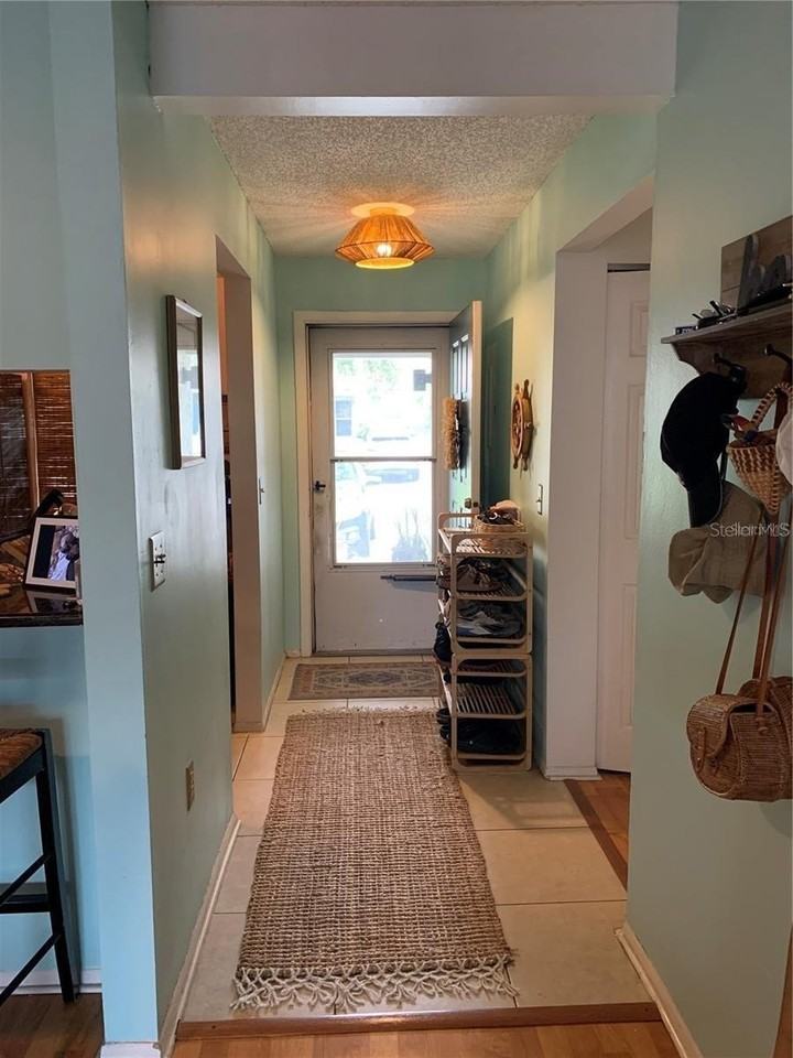 300 Plymouth St - Photo 6 of 23