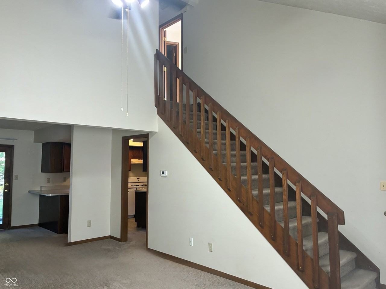 1131 Anthony Ct - Photo 6 of 10