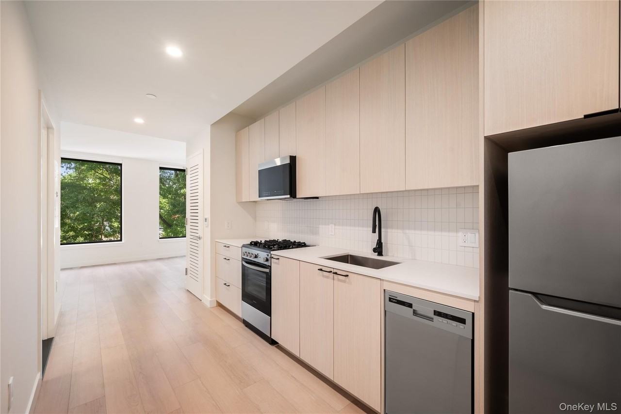 15310 Unit #804 88th Avenue - Photo 6 of 19