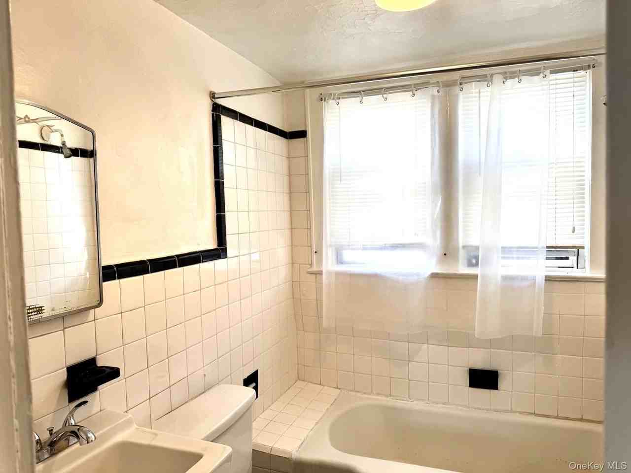 1573 9th Street - Photo 4 of 8