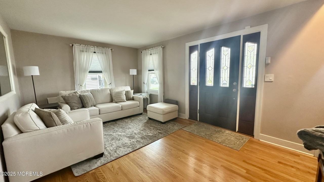 221 16th Ave - Photo 2 of 25