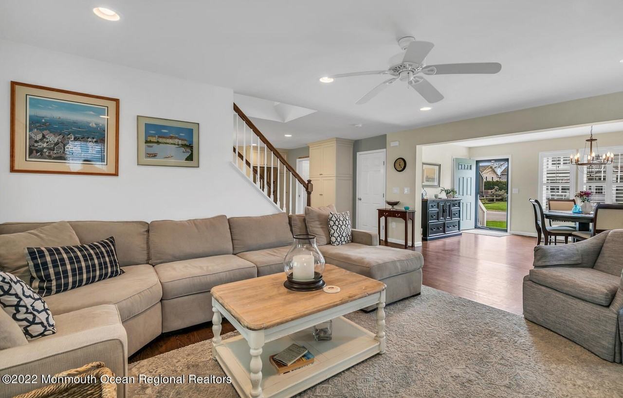 814 Pitney Dr - Photo 6 of 22