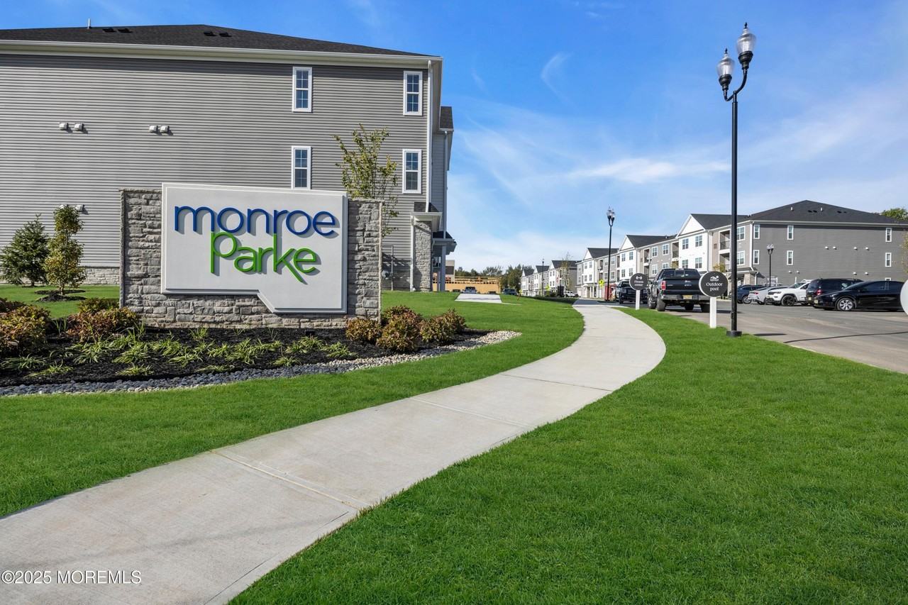 28311 28311 Radford Court unit: 2829 #2829 - Photo 5 of 29