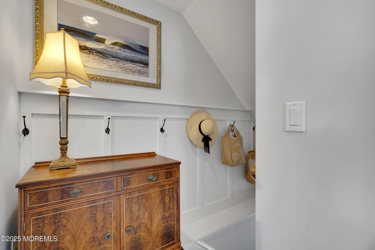 229 1st Avenue - Photo 6 of 32