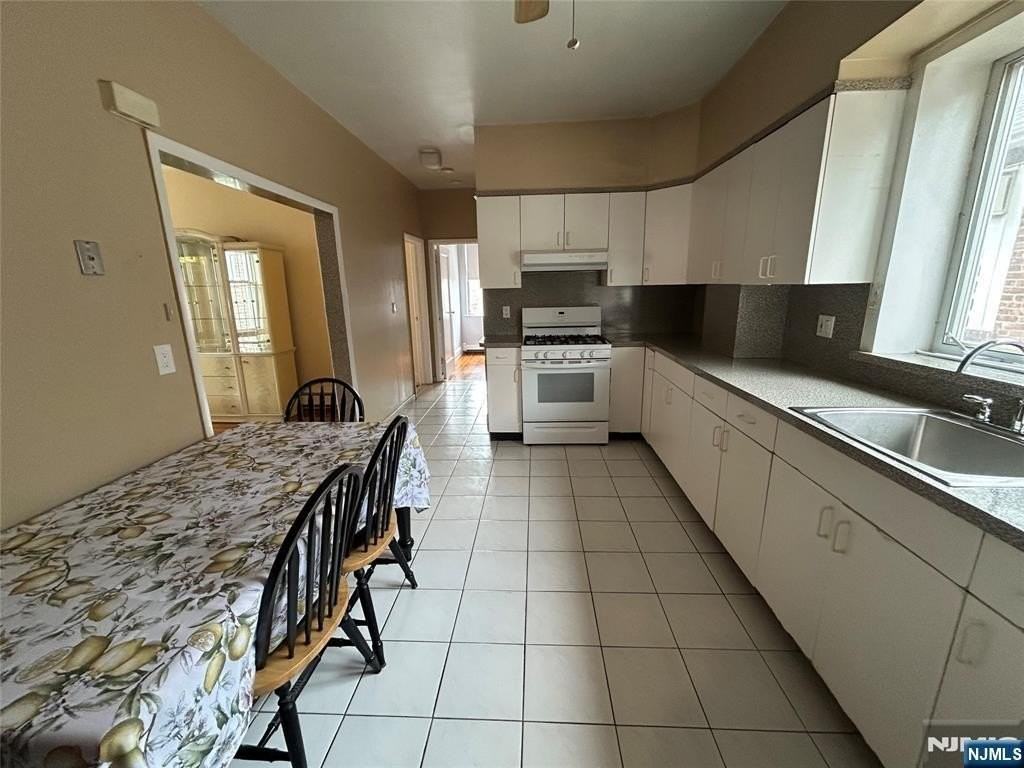 408 Morningside Avenue - Photo 3 of 17