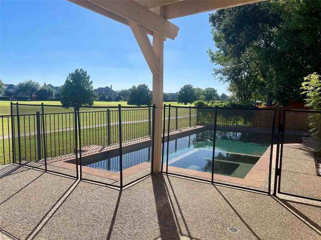 1517 Pebble Creek Drive - Photo 2 of 29