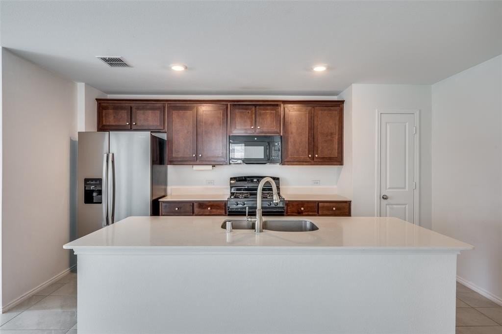 14142 Birch Farm Dr - Photo 4 of 15