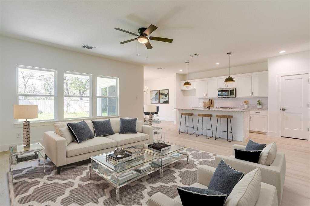 813 Stamps Ave - Photo 3 of 17