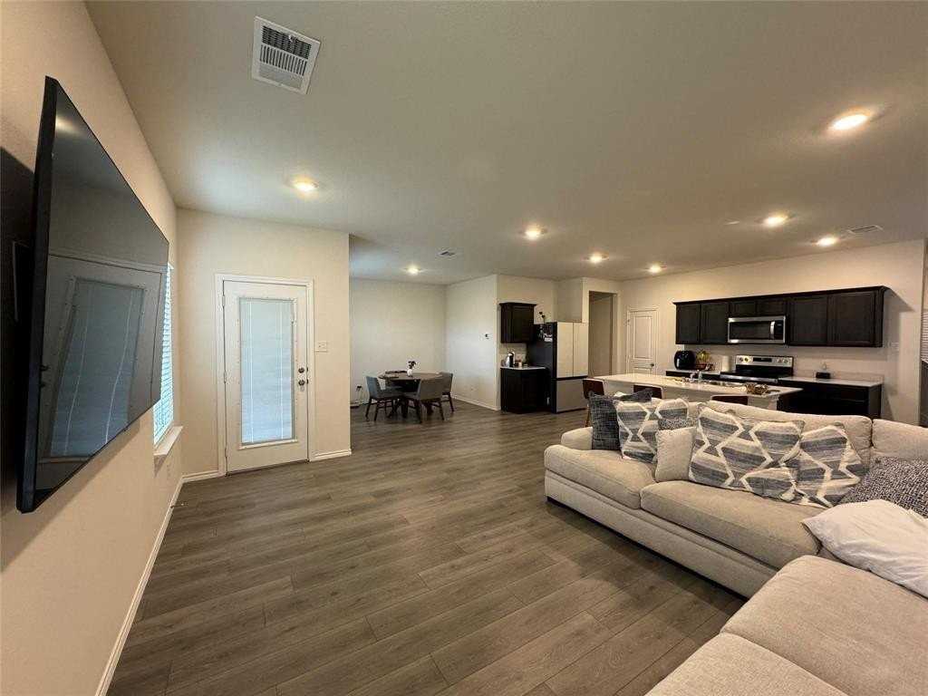 3328 Perman Drive - Photo 5 of 20