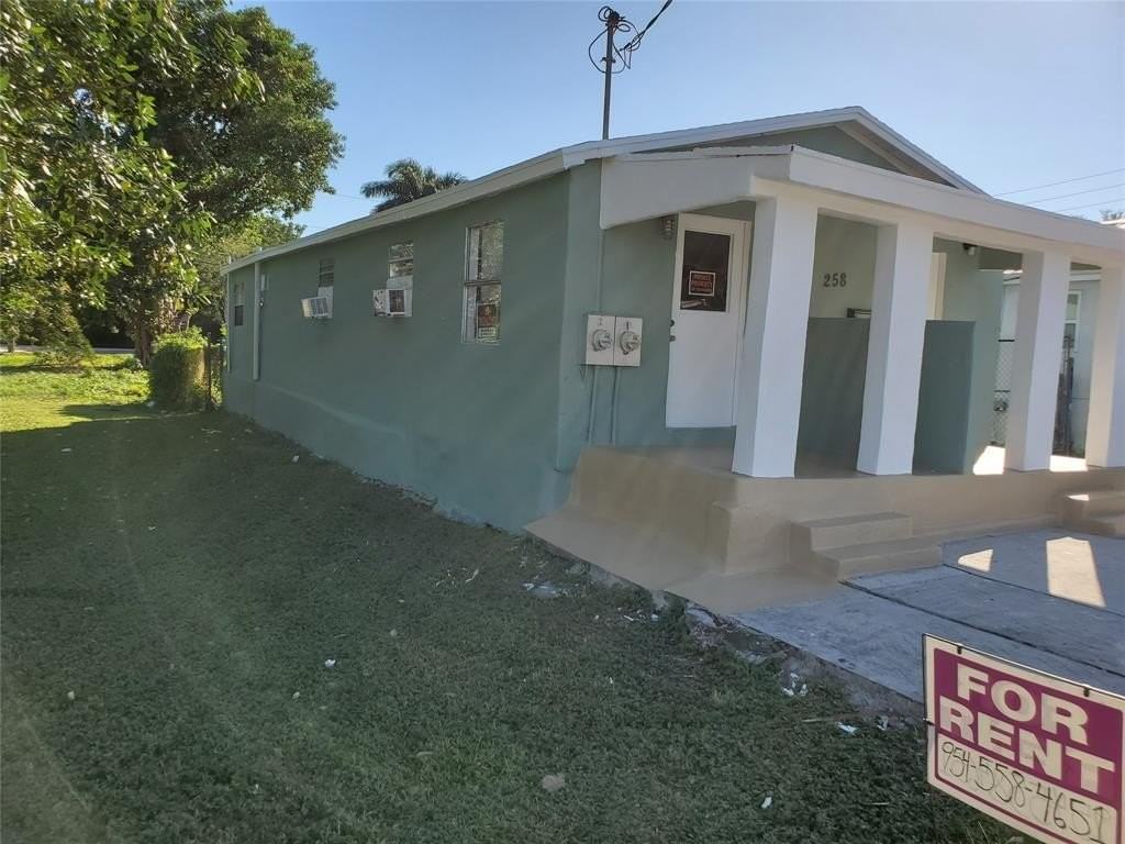 258 Adams Pl #2 - Photo 4 of 25