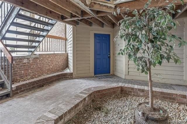 2620 Greenstone Blvd #1801 - Photo 4 of 30