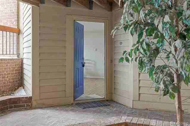 2620 Greenstone Blvd #1801 - Photo 6 of 30