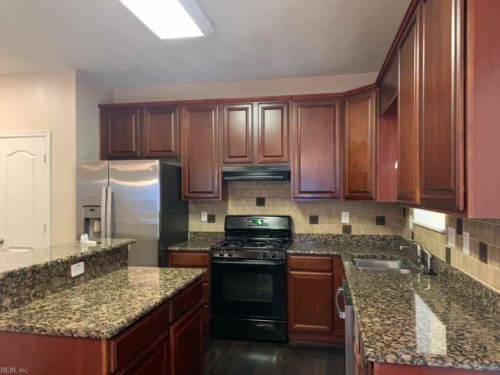 3721 Pughsville Rd - Photo 7 of 30