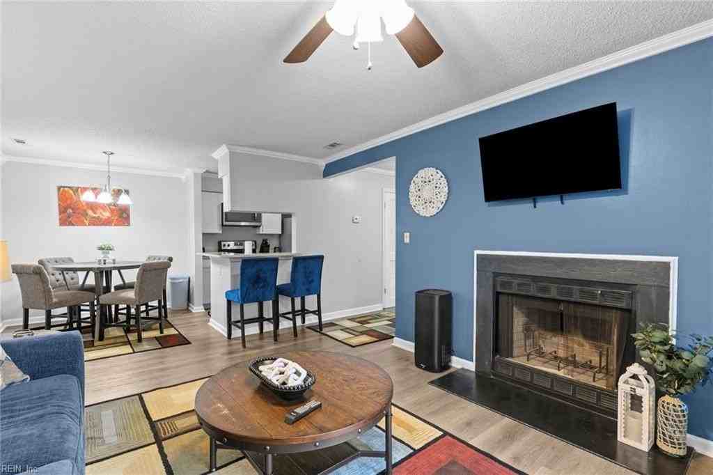 538 Pineland Cir #204 - Photo 5 of 33