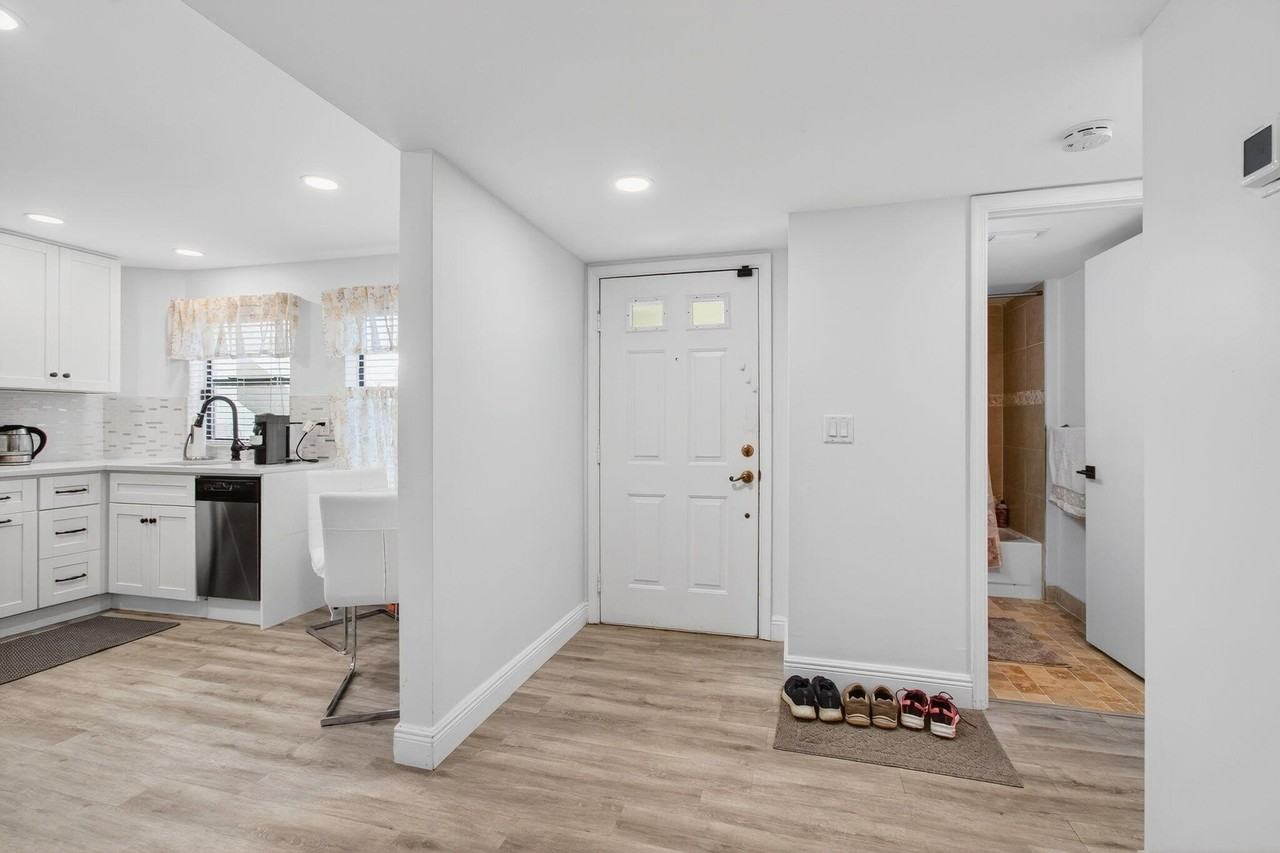 5945 Parkwalk Drive - Photo 5 of 49