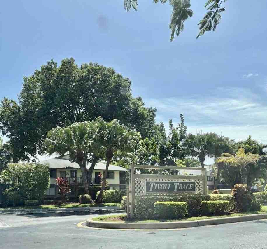 610 Trace Cir #107 - Photo 5 of 42