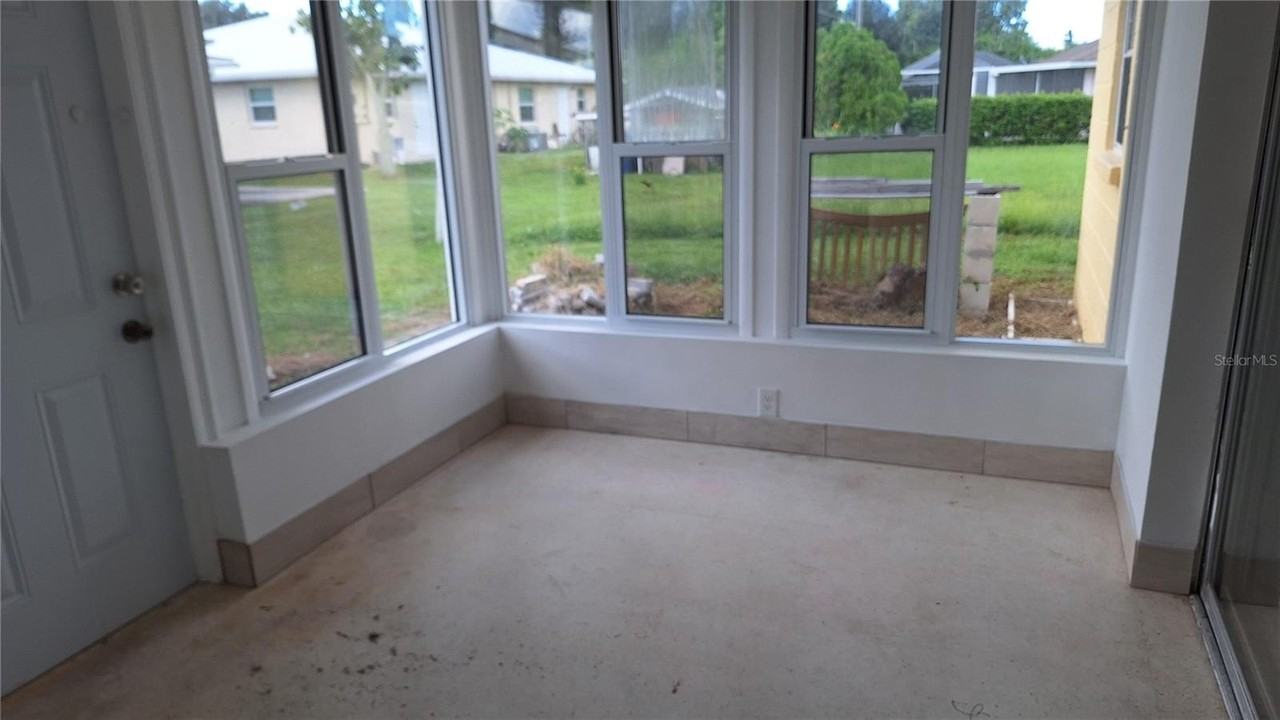 12125 Dorado Dr - Photo 4 of 7