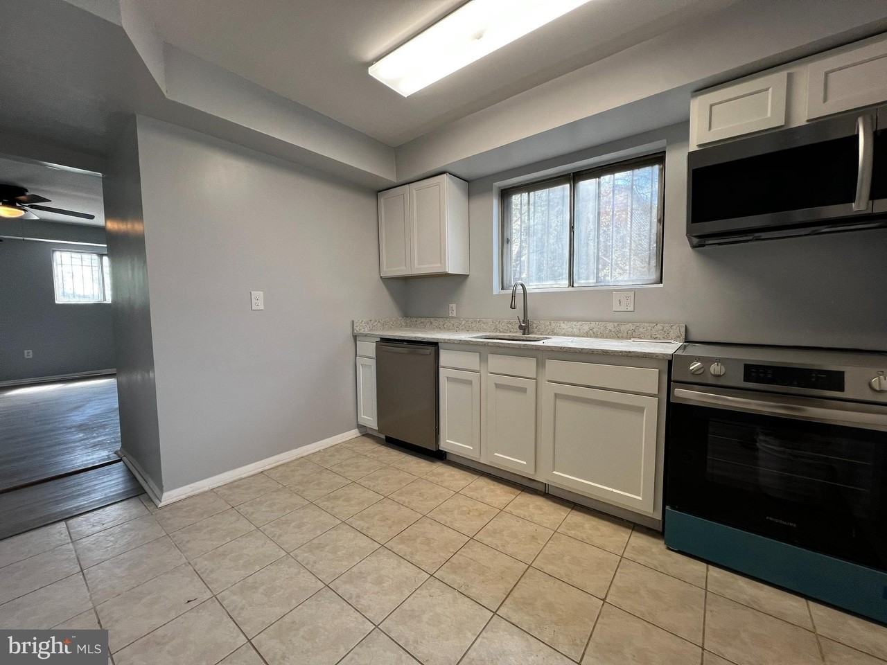 4930 Eads Pl Ne - Photo 4 of 23