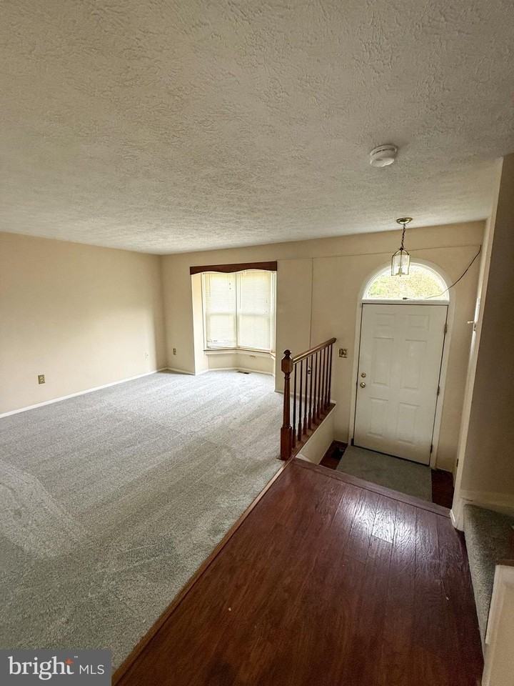 46 Running Brooke Dr - Photo 3 of 18