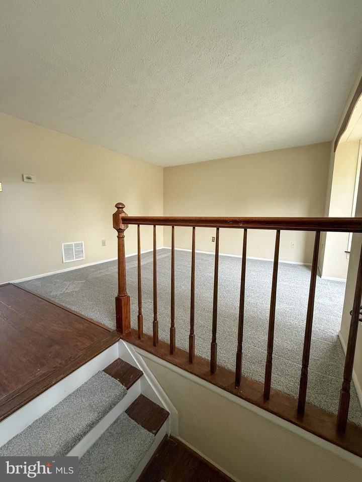 46 Running Brooke Dr - Photo 6 of 18