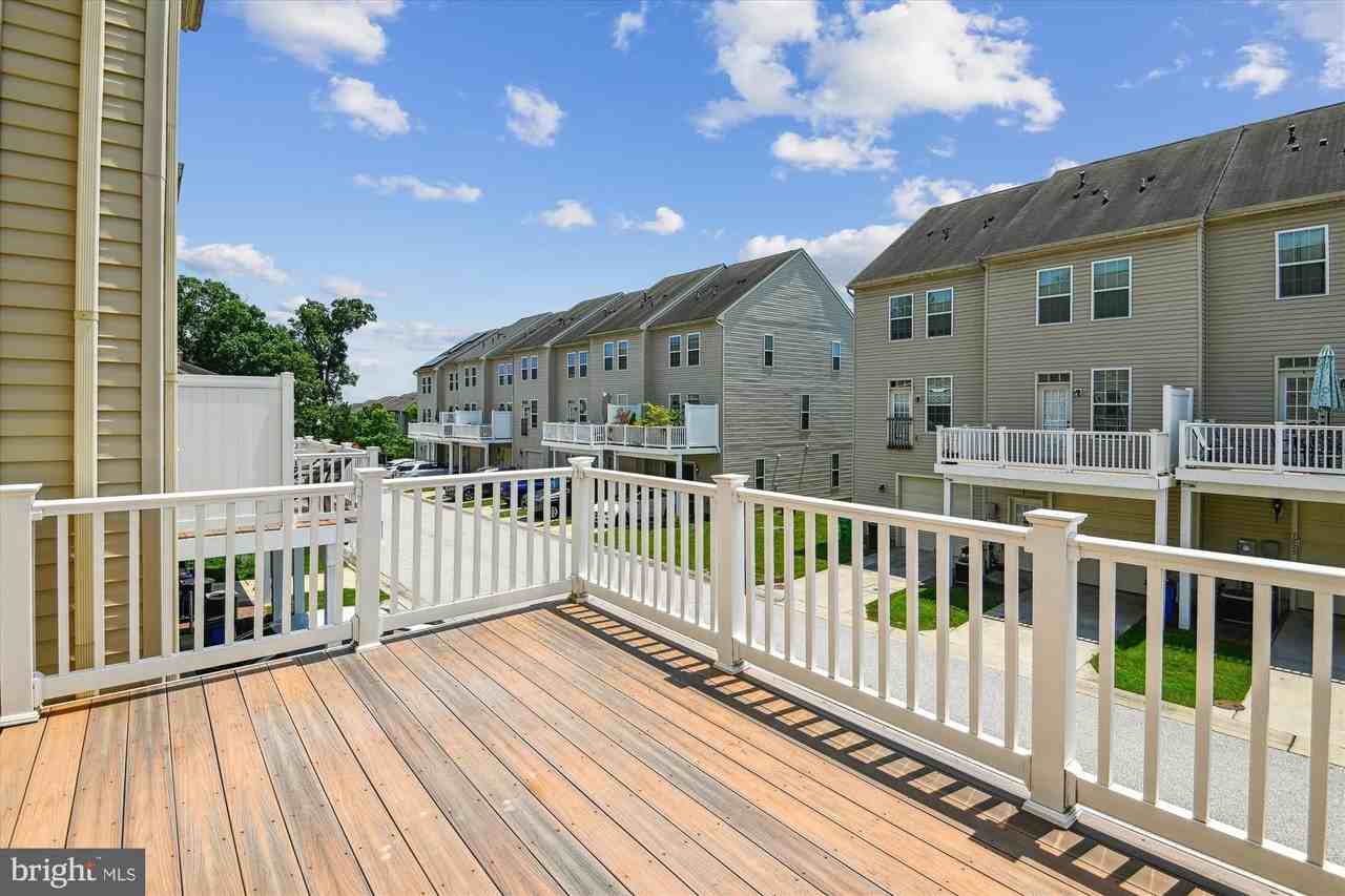 7226 Abbey Road - Photo 2 of 22