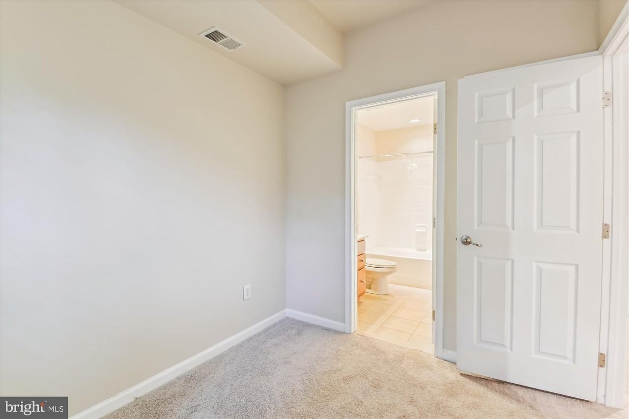 7226 Abbey Road - Photo 6 of 22