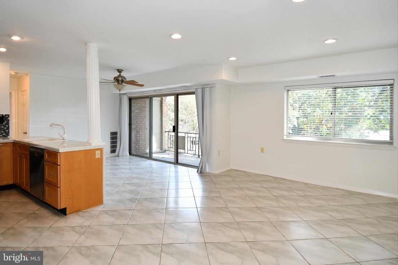 12415 Braxfield Ct Apt 15 #15 - Photo 4 of 41