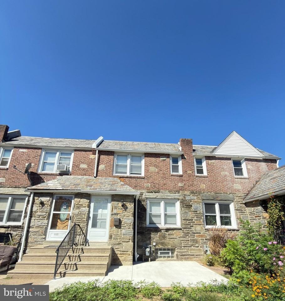 268 S Bayberry Ln - Photo 2 of 16