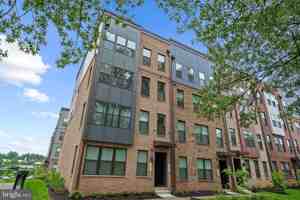 featured image of 14256 Newbrook Dr Unit 30 #30