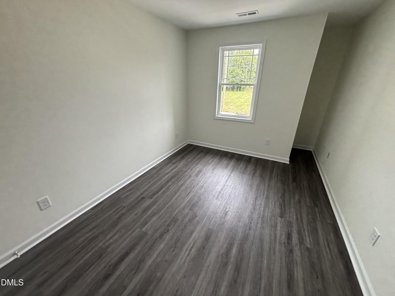 606 S Blackmon St - Photo 5 of 25