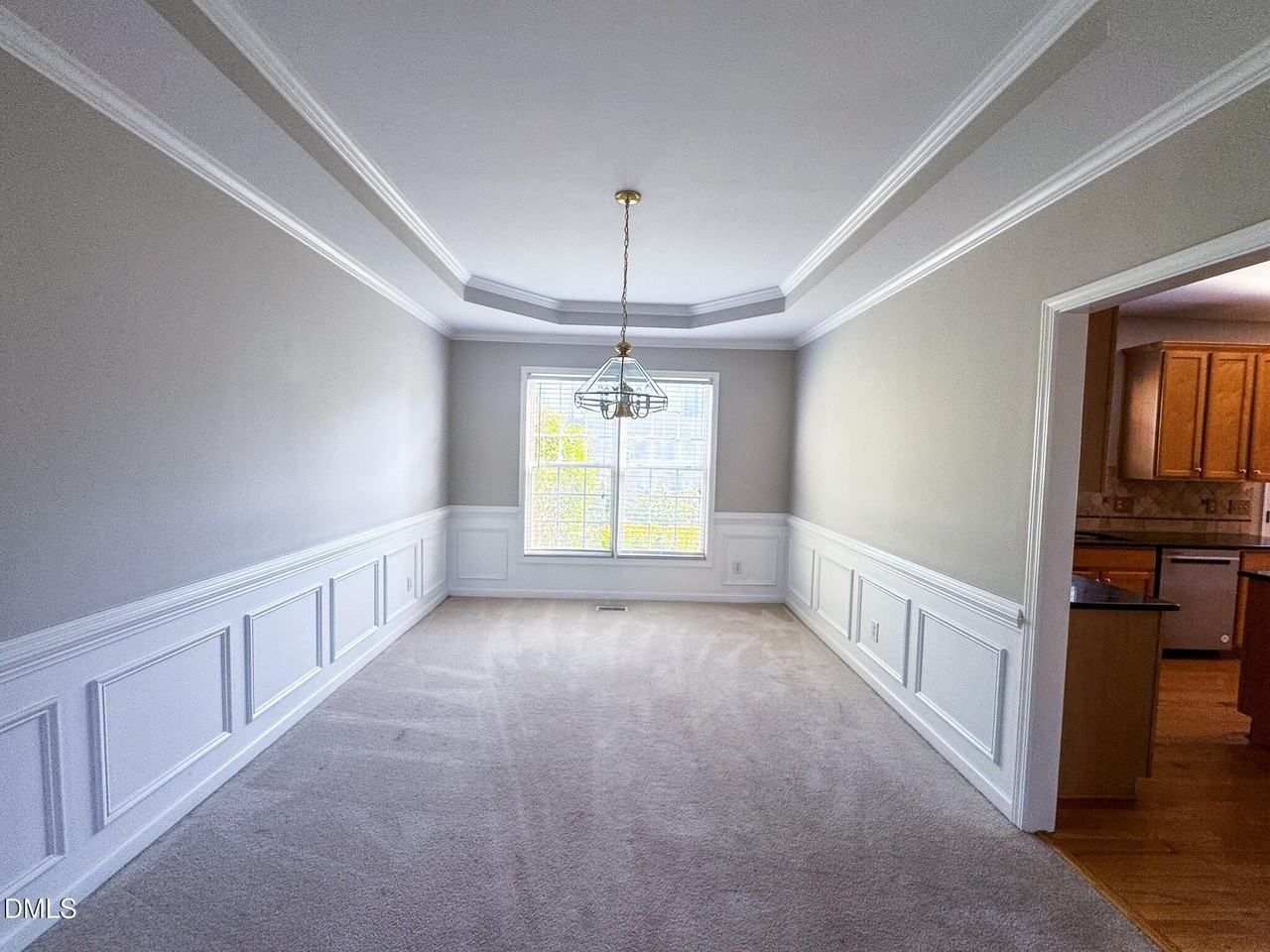 209 Oxcroft St - Photo 6 of 25