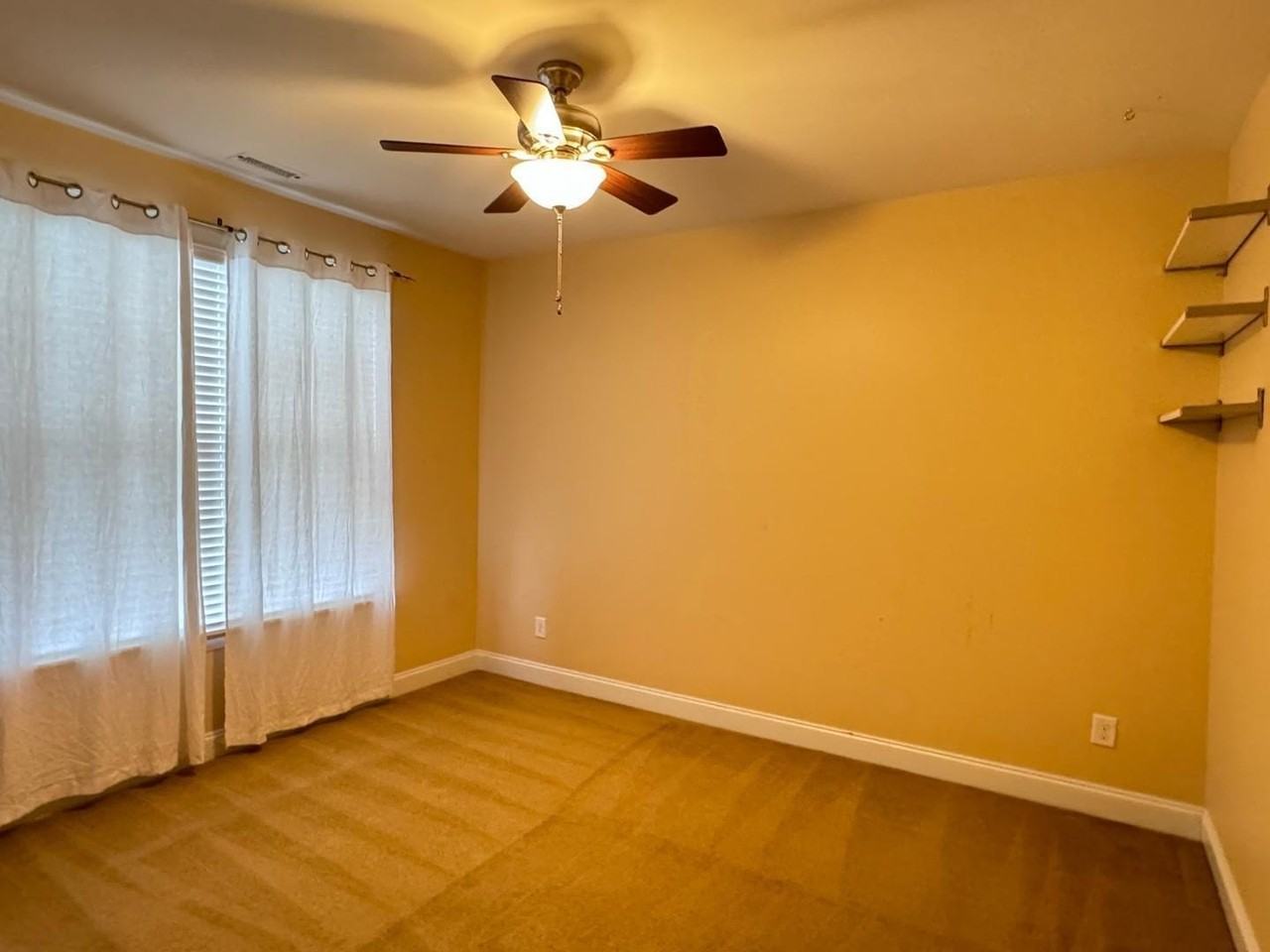 103 Sea Glass Court - Photo 3 of 24