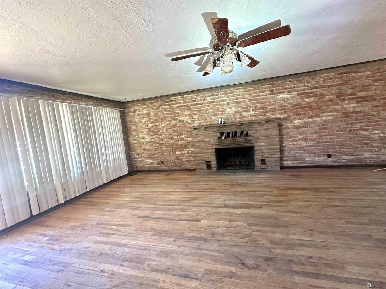 34365 E County 5th St - Photo 2 of 5