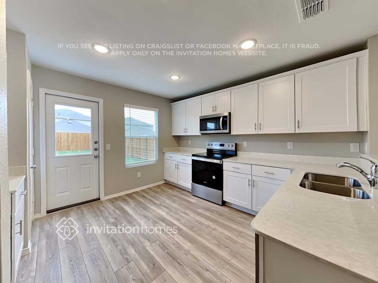 1425 Embrook Trail - Photo 6 of 21