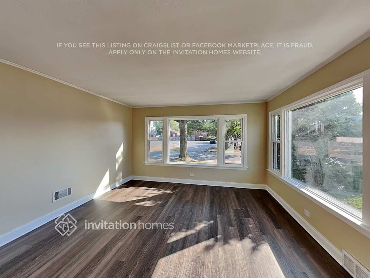 9344 S 54th Ct - Photo 6 of 22