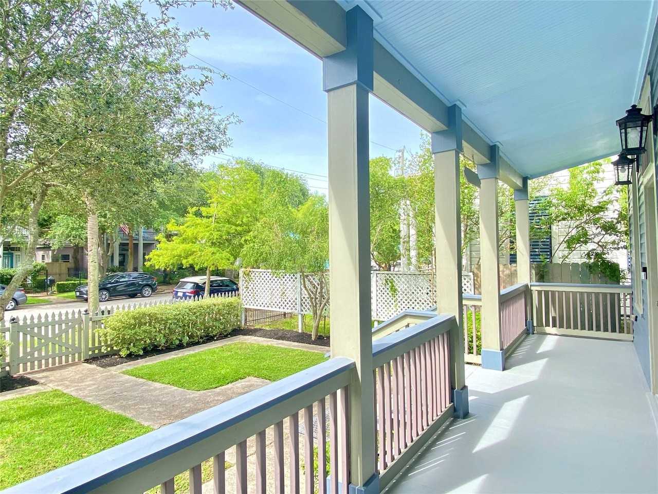 2012 Avenue N 1/2 - Photo 3 of 31