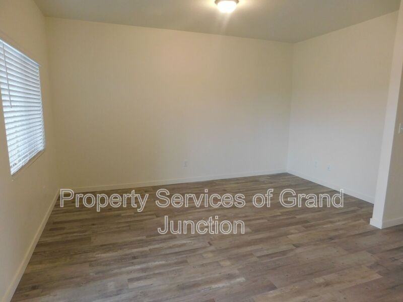 668 Brookwillow Dr #9 - Photo 3 of 10