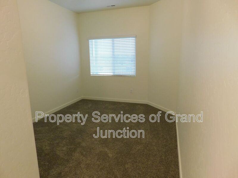 668 Brookwillow Dr #9 - Photo 6 of 10