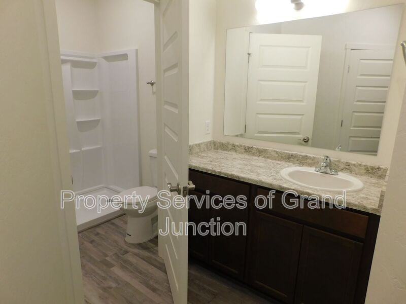 668 Brookwillow Dr #9 - Photo 7 of 10